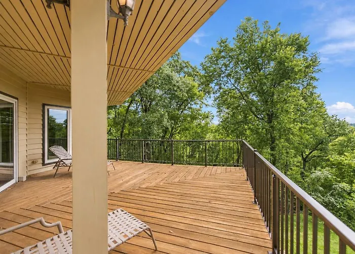 The Architect's Overlook Sweeping Valley Views *